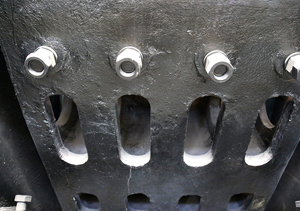 Jaw-crusher-movable-jaw-plate.jpg