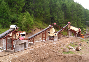 customer-sit-of-sand-making-line.jpg
