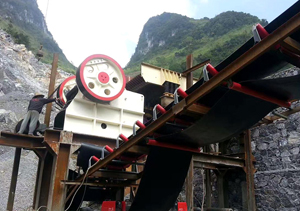stone-jaw-crusher-customer-site.jpg